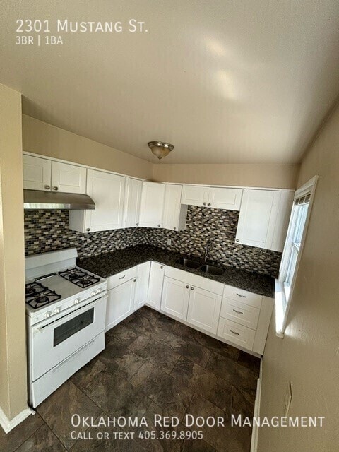 Photo - 2301 Mustang St