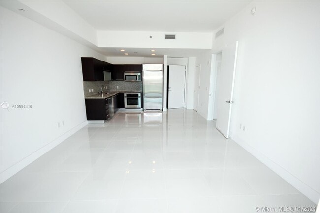 Photo - 950 Brickell Bay Dr Unit 5208