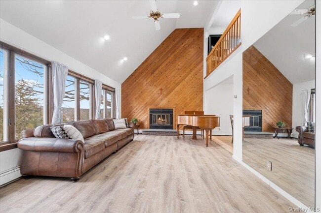 Photo - 712 Linda Ave