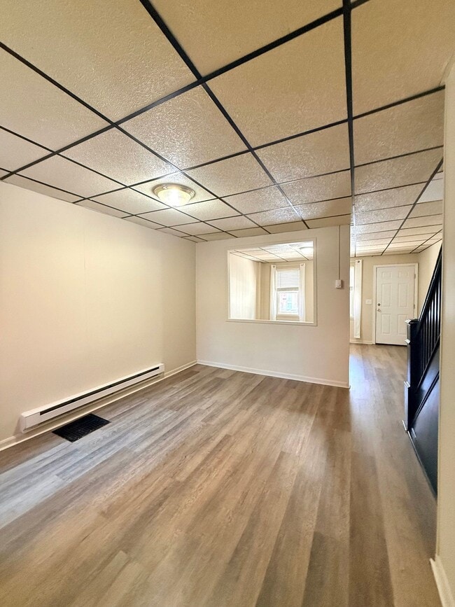 Photo - 482 New Dorwart St