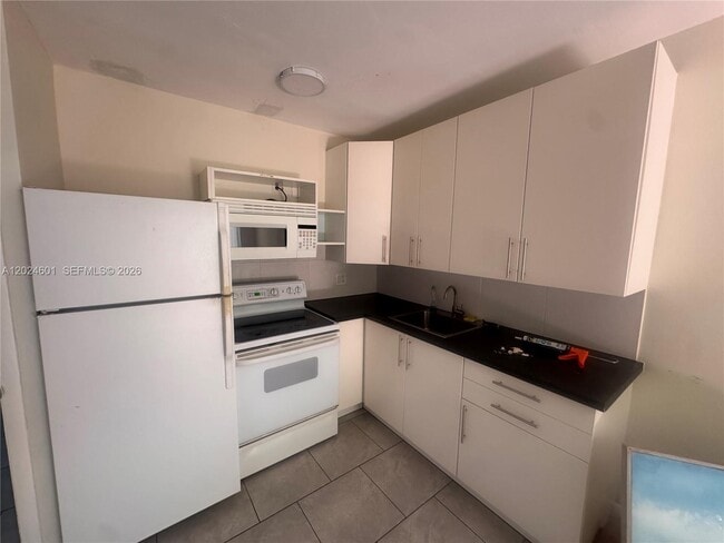 Photo - 2900 N Ocean Blvd Unidad 4