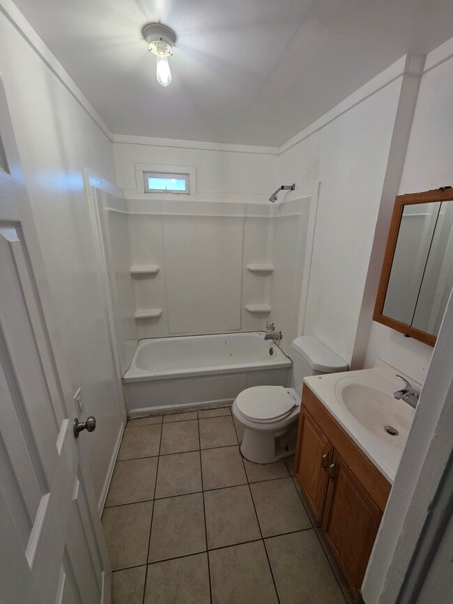 Photo - 711 Santa Clara Ave Unit B