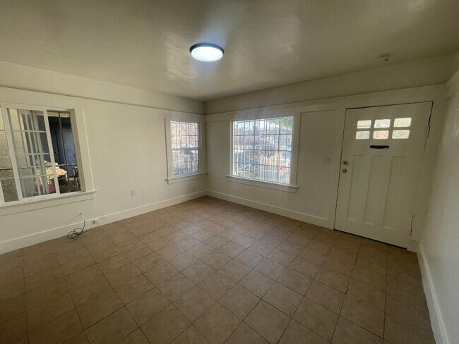 Photo - 702 W Vernon Ave Unit Nice apartment on Vernon Ave