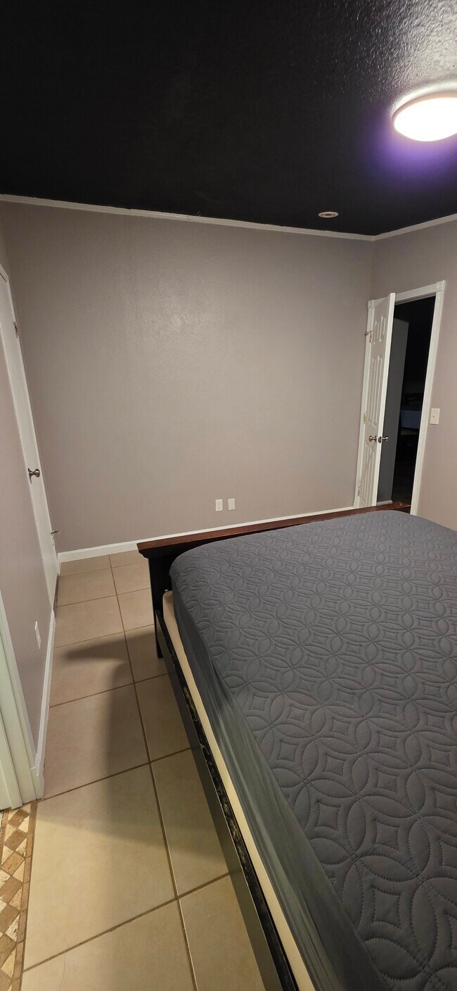 Photo - 1813 W Shiprock St