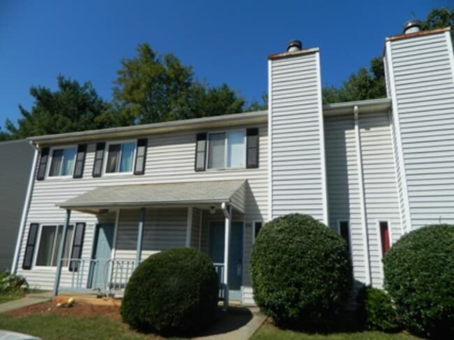 Montview Forest Townhomes-Close to Liberty... - Montview Forest Townhomes-Close to Liberty...