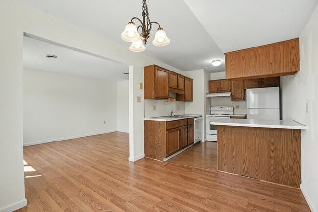 Photo - 54 N 62nd St