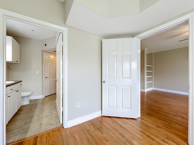 Photo - 206 E South St Unit 5030