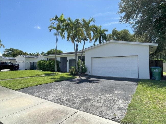 Building Photo - 5740 SW 45th Terrace Rental
