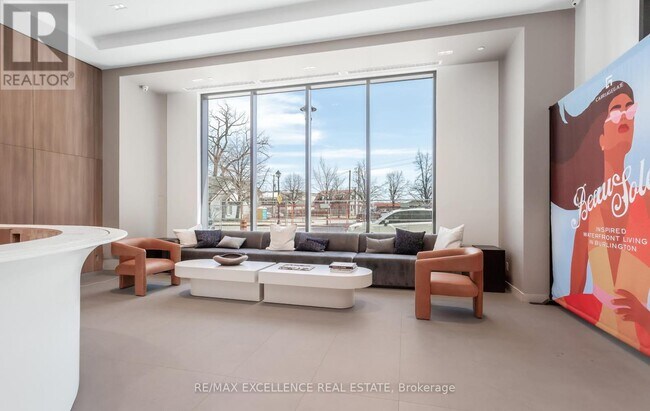 Photo - 2075 Lakeshore Rd. Unit 1704