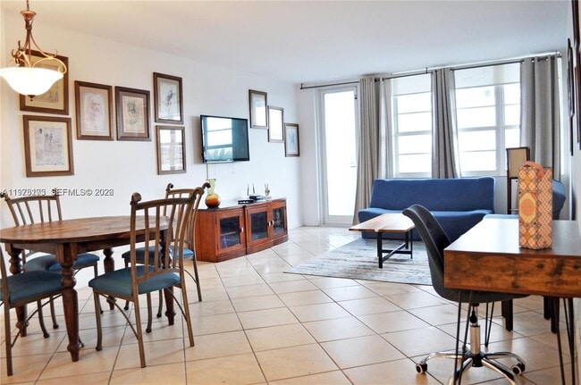 Building Photo - 100 Lincoln Rd Unit 441