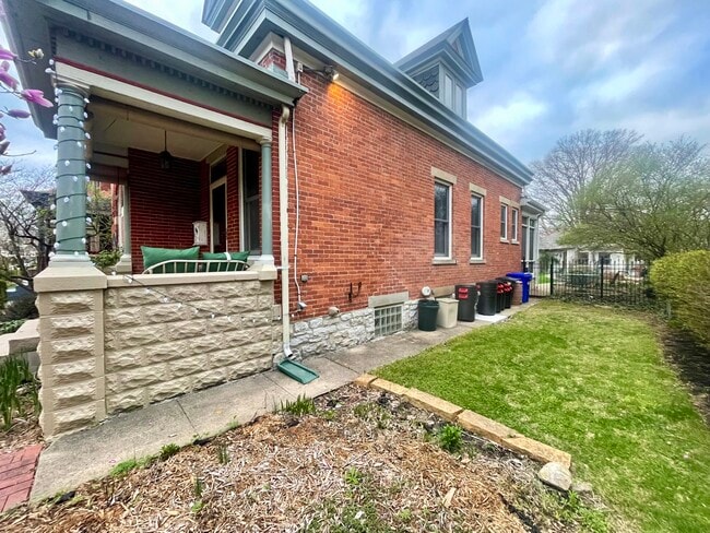 Photo - 290 E Deshler Ave