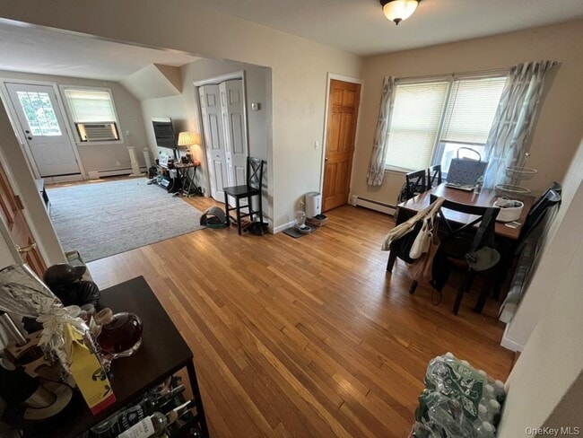 Photo - 551 W Walnut St Unit Upper