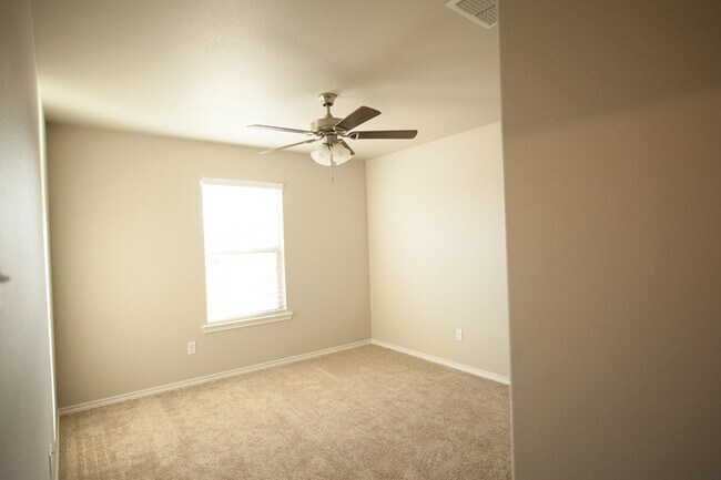 Photo - Beautiful Townhome in Great Neighborhood