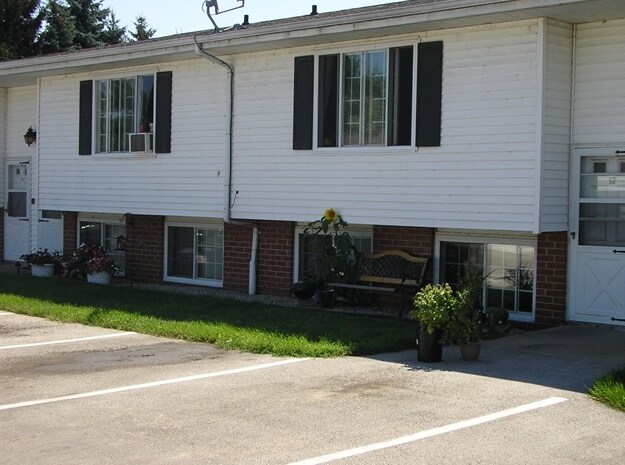 Alabama Place Apartments For Rent In Sturgeon Bay Wi Forrent Com Alabama Place Apartments For Rent In Sturgeon Bay Wi Forrent Com