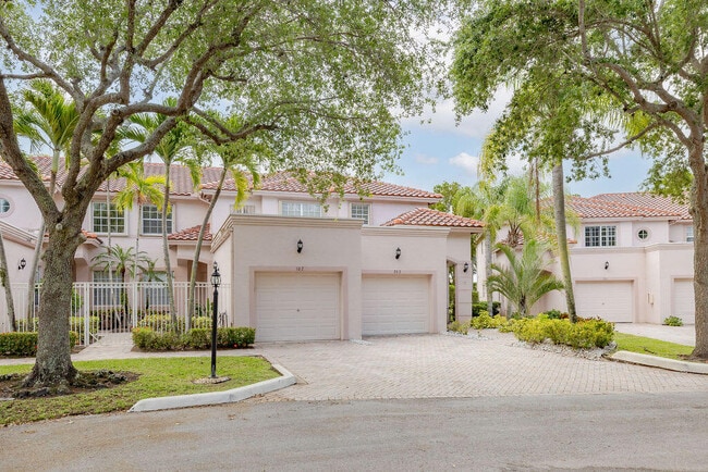 Building Photo - 8050 Aberdeen Dr Unit 202