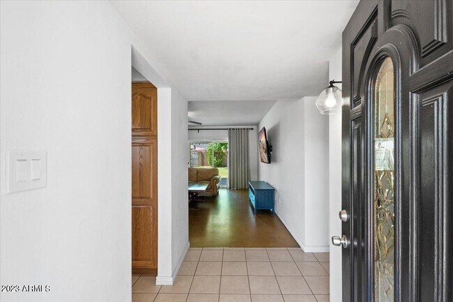 Photo - 4320 E Clarendon Ave
