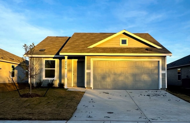 Building Photo - 7116 Waterford Crk Ct