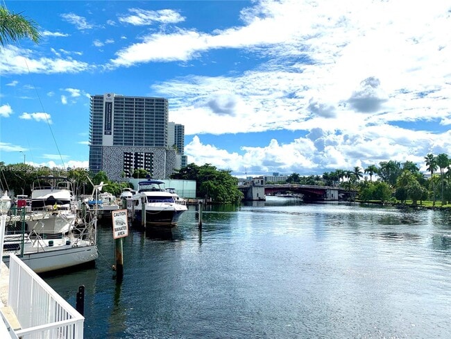 Photo - 1720 NW N River Dr Condo Unit 307