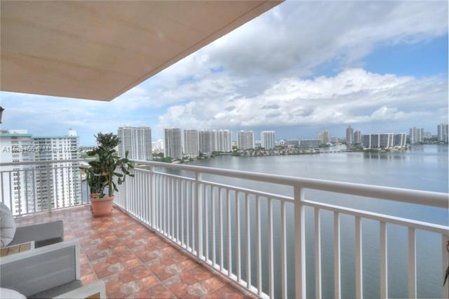 Photo - 251 174th St Condominio Unidad 2104