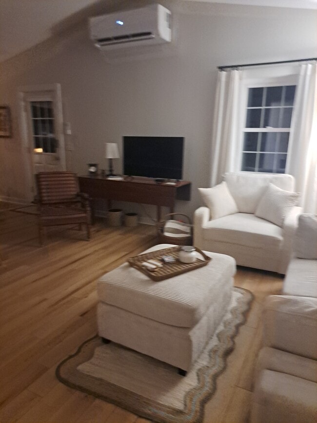 Photo - 386 White Store Rd