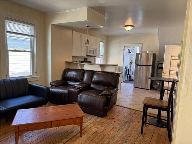 9 Ann St Unit 2