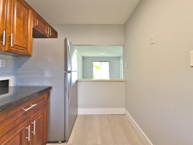 Photo - 6001 Shaker Wood Cir Unit 104