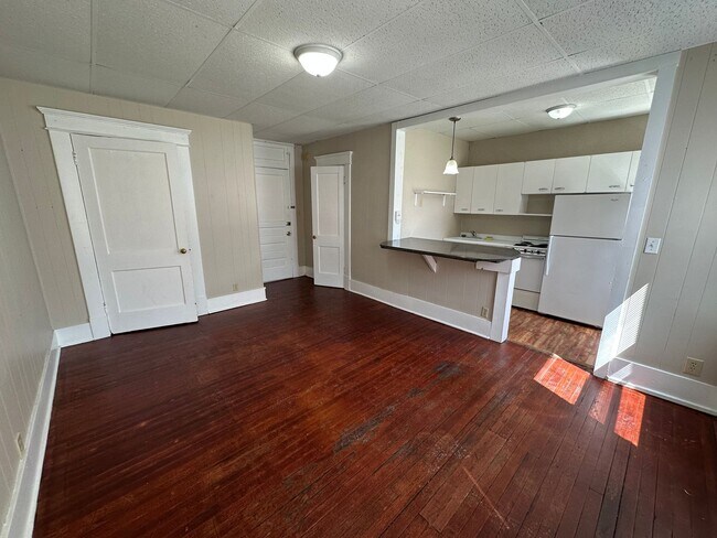 Photo - Karlton Apartments