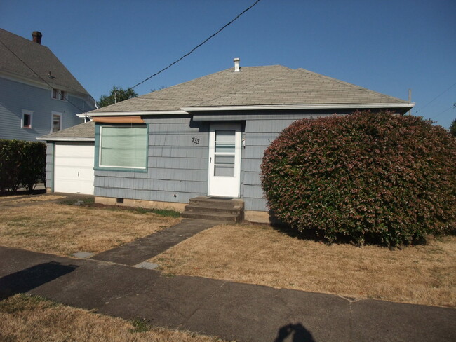 Clean 2 bedroom home with a garage only 1 ... - Clean 2 bedroom home with a garage only 1 ...