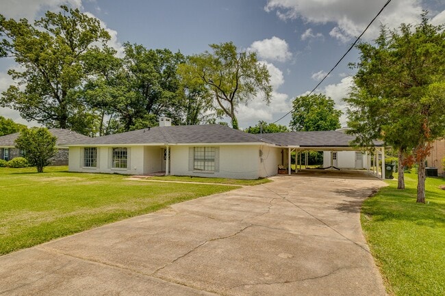 Photo - 2408 Katherine Dr