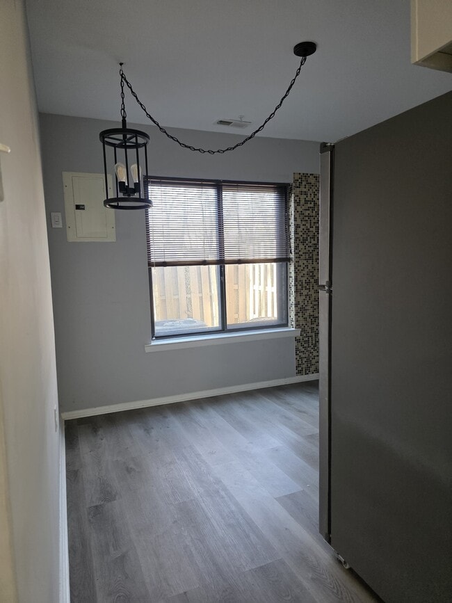 Photo - 122 Chelsea Cir