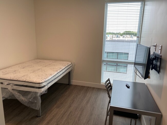 Photo - 208 East Clark Street