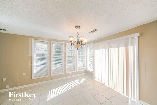 Photo - 6116 Ivanhoe Rd