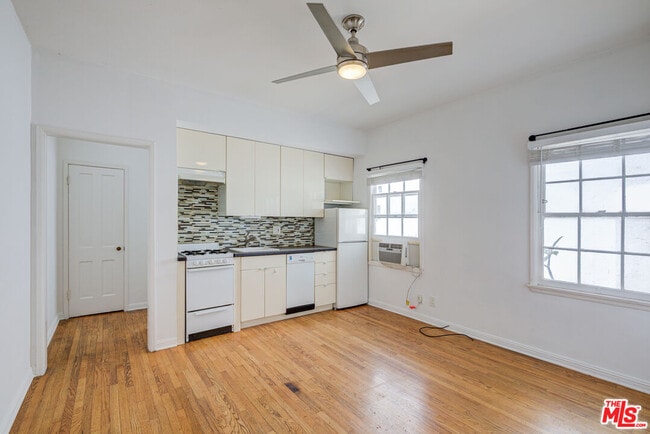 Photo - 967 N Doheny Dr Unidad 1/8