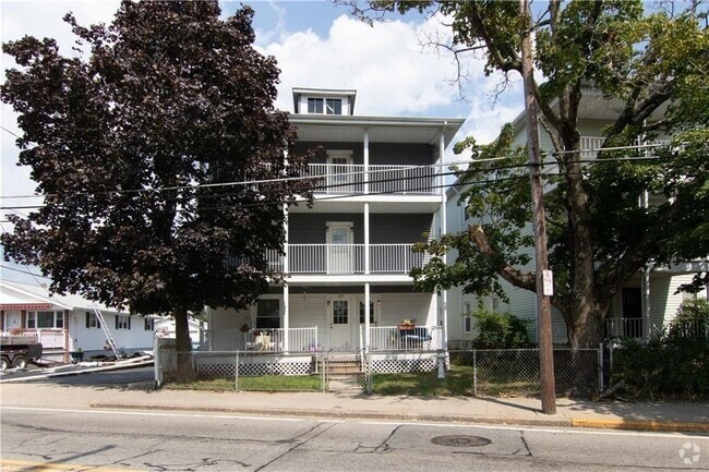 Building Photo - 1224 Park Ave Unit 1st Rental
