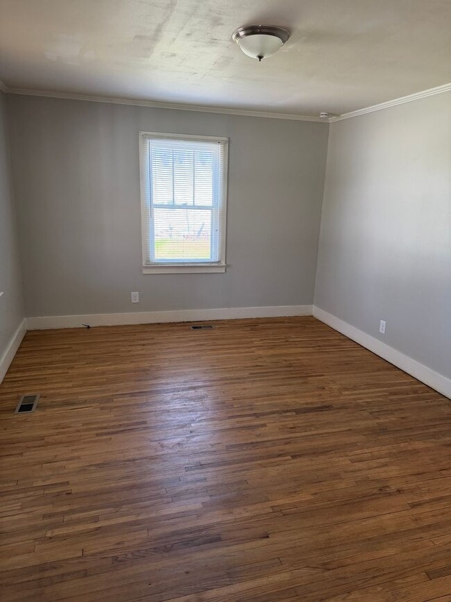 Photo - Adorable Cottage with detached garage Lebanon TN