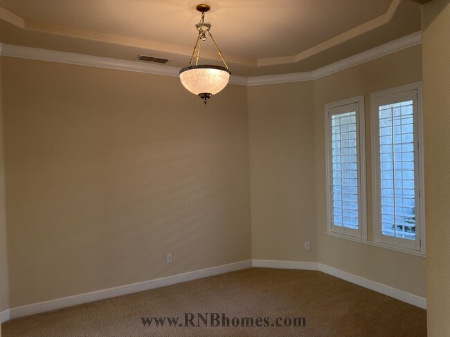 Photo - 121 Dunbarton Ct