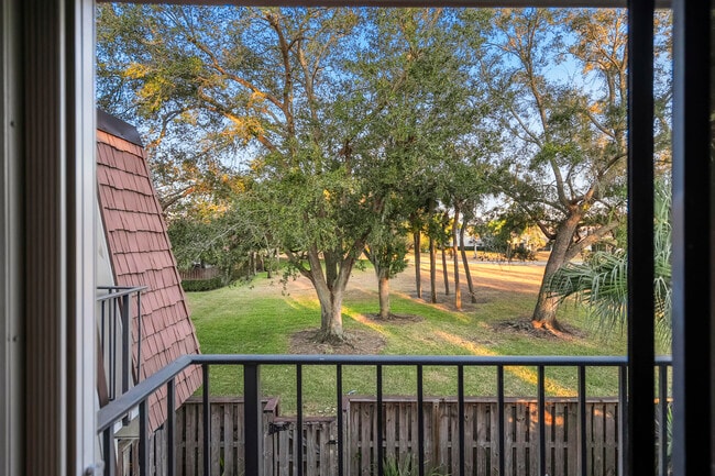 Building Photo - 3098 SW Sunset Trace Cir