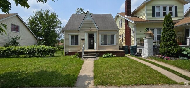 Building Photo - 7335 Maple St Rental
