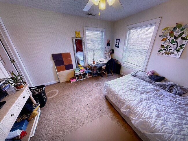 Bedroom 3 - 842 N California St