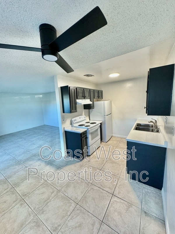 Photo - 1810 Broadway St