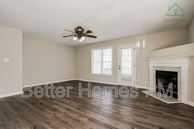 Photo - 4716 Windbreak Ln