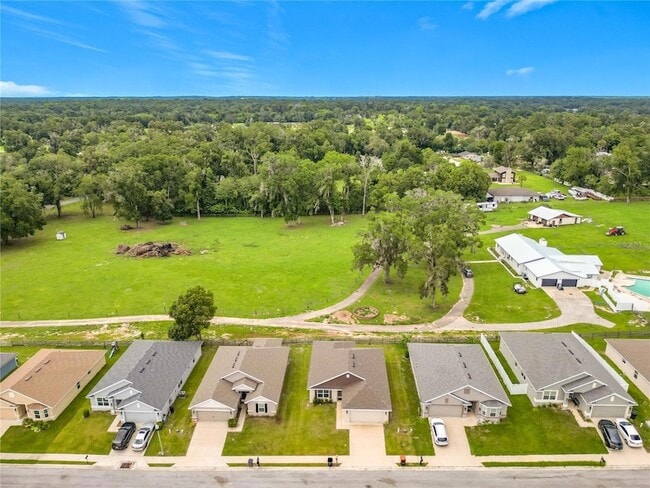 Photo - 187 NW 45th Loop