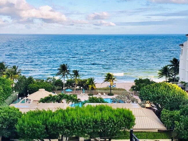 Building Photo - 1905 N Ocean Blvd Unit 8E