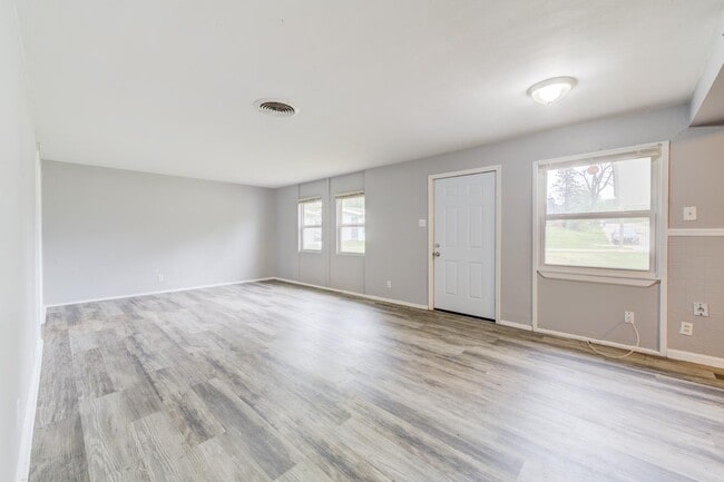 Photo - 6837 St Olaf Dr