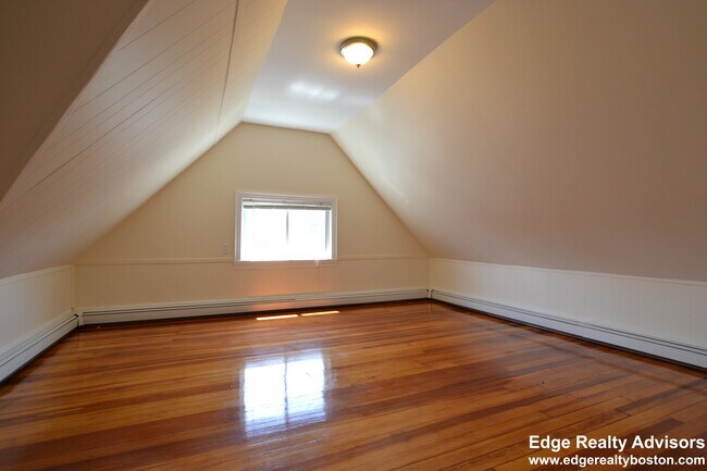 Photo - 31 Newcastle Rd Unit 2