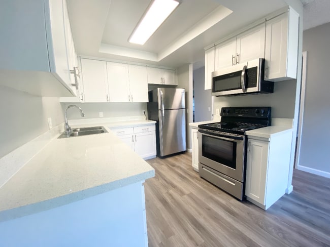 Building Photo - 5810 Amaya Dr