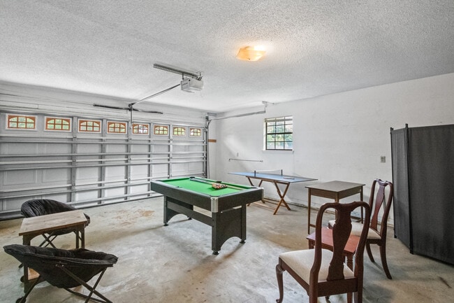 193 Woodland Park Cir