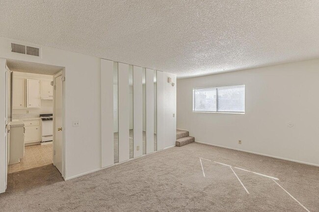 Photo - 232 E Lancaster Blvd