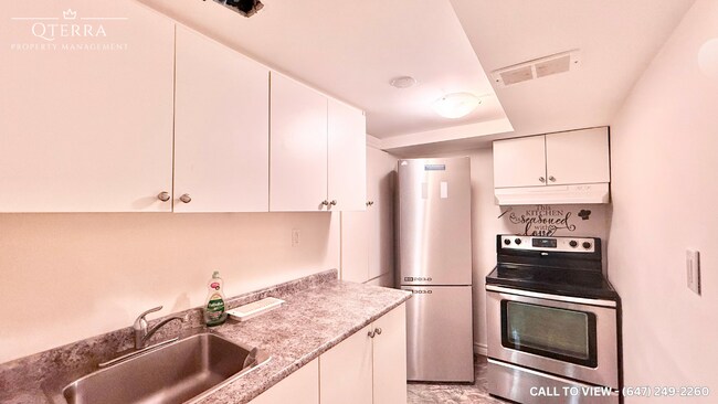 Photo - 440 Queen Mary Dr