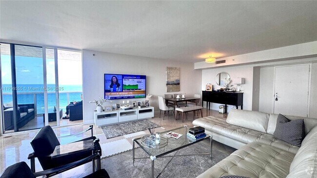 Building Photo - 1800 S Ocean Dr Unit 1510 Rental